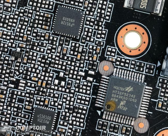 gigabyte rtx 3080 eagle oc - puce de gestion du RGB