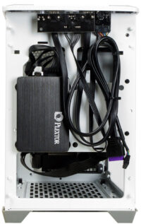 Emplacement de stockage derrière la façade