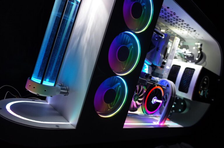 Ah le RGB, on ne pouvait pas l'oublier...