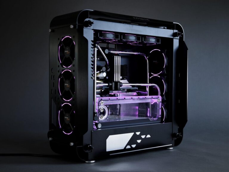 Ce boîtier est vraiment gigantesque...