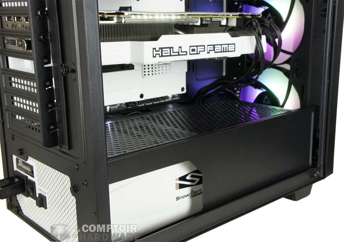 Le capot de fond dans le Hunter