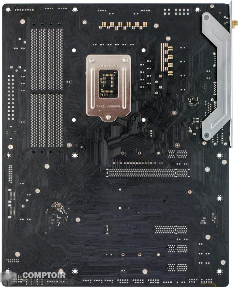 nzxt n7 z490 - vue de derrière