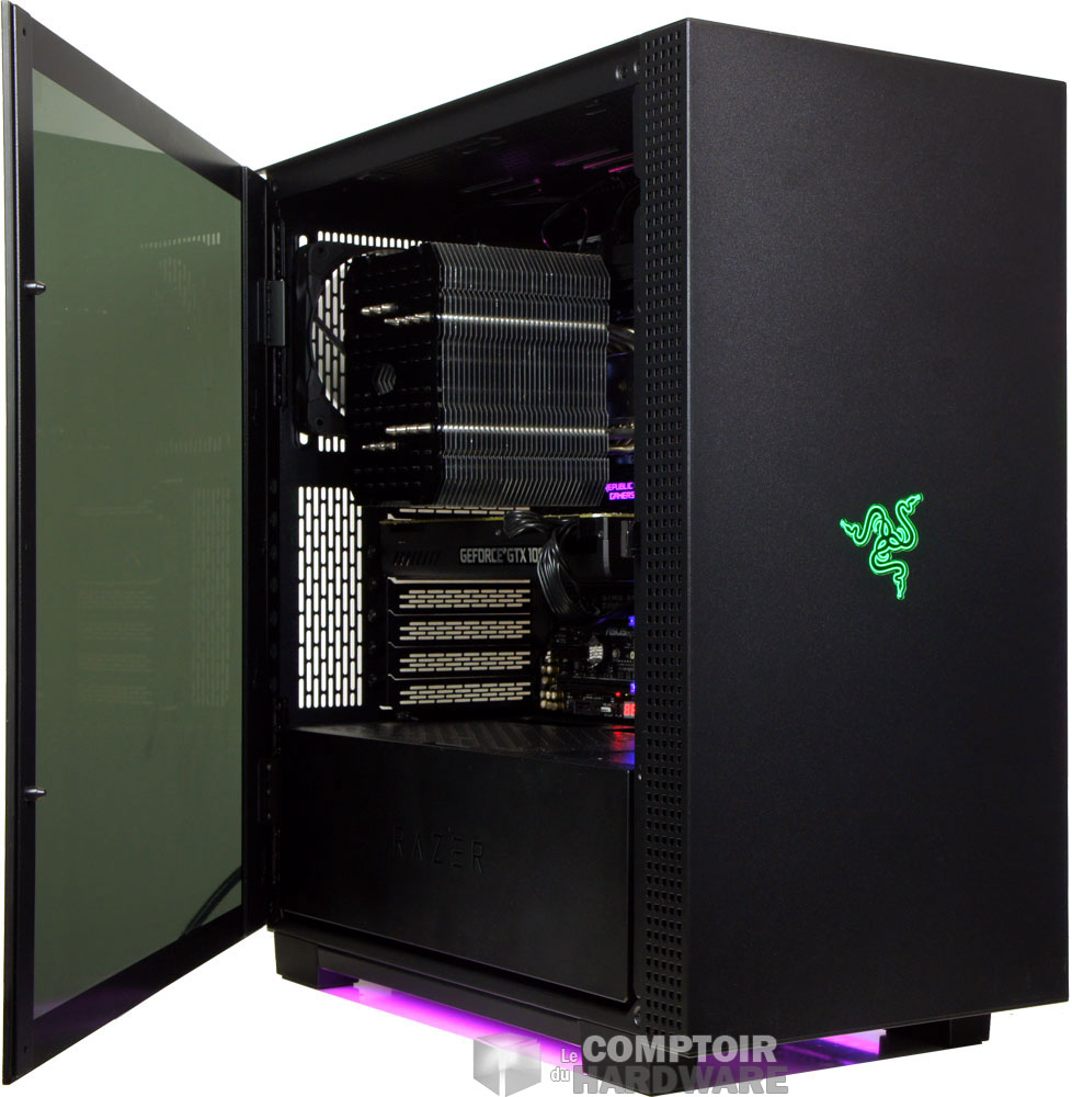 Panneau ouvert, prêt à décoller.