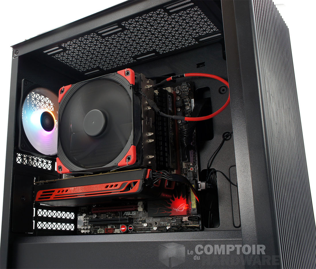 De la place pour de la ventilation et du watercooling sur le haut