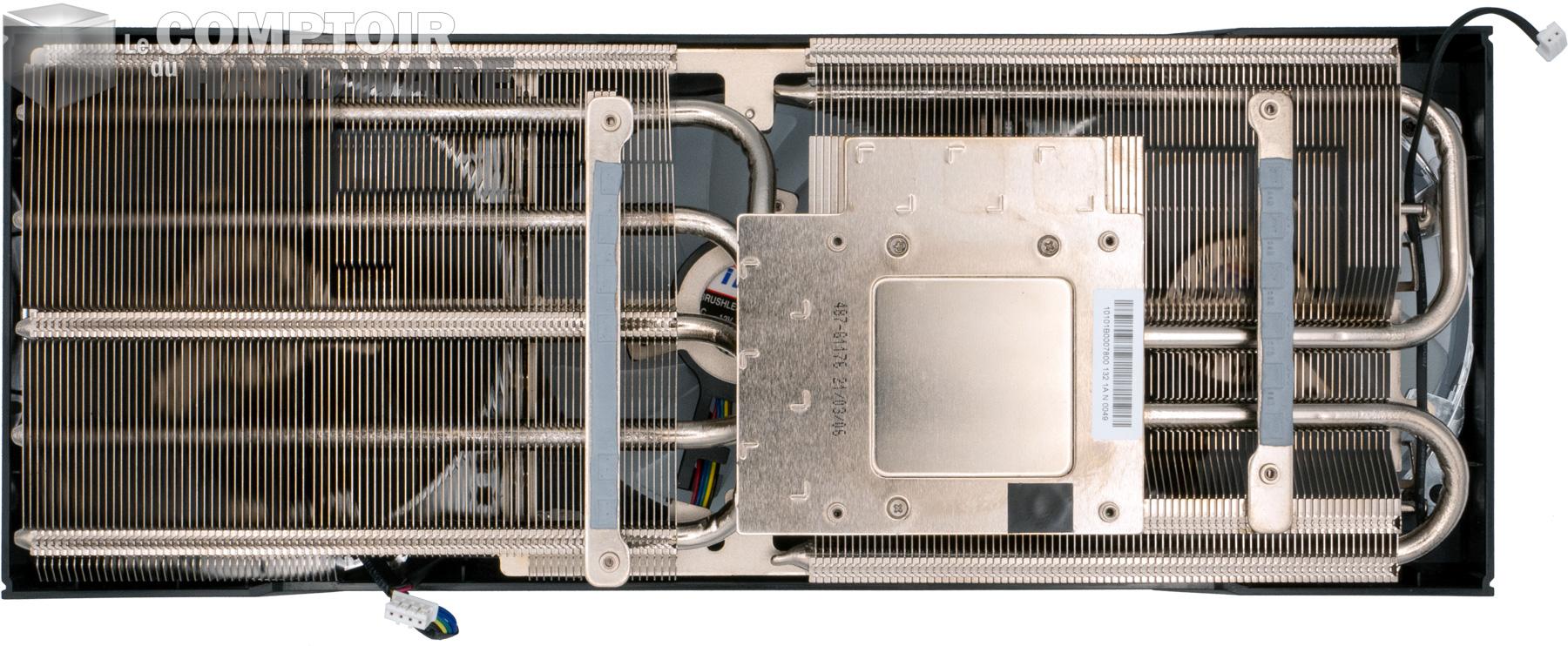 powercolor rx 6700 xt hellhound - zoom sur le radiateur