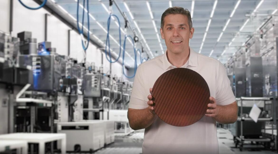 intel boyd phels wafer en main