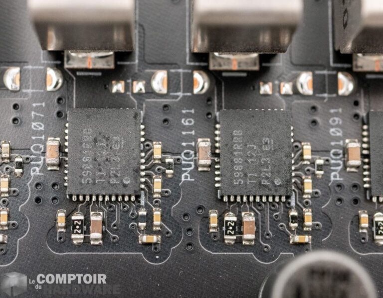 asus rog maximus xiii extreme - zoom sur les VRM