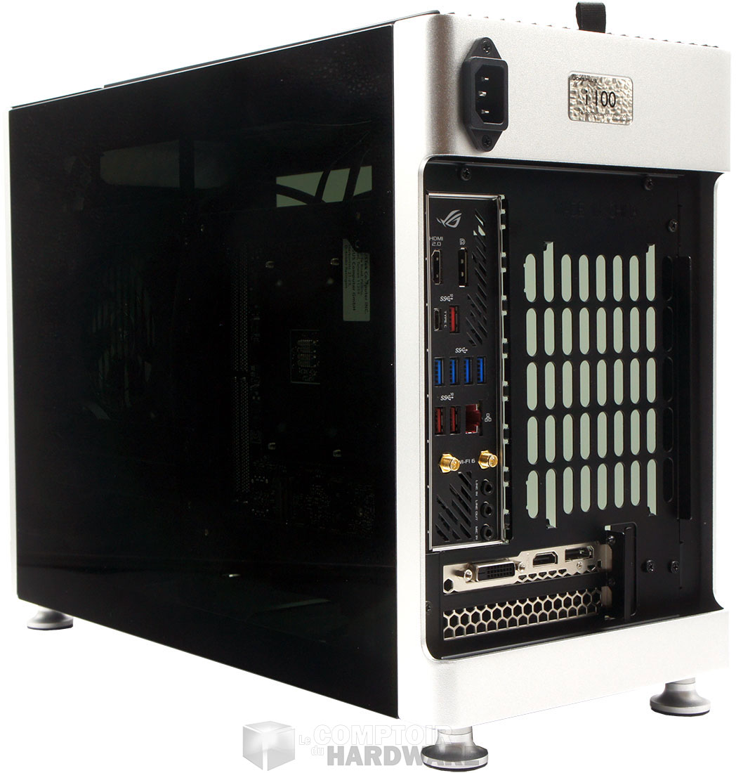 L'arrière modifié à l'aide du panneau livré en bundle