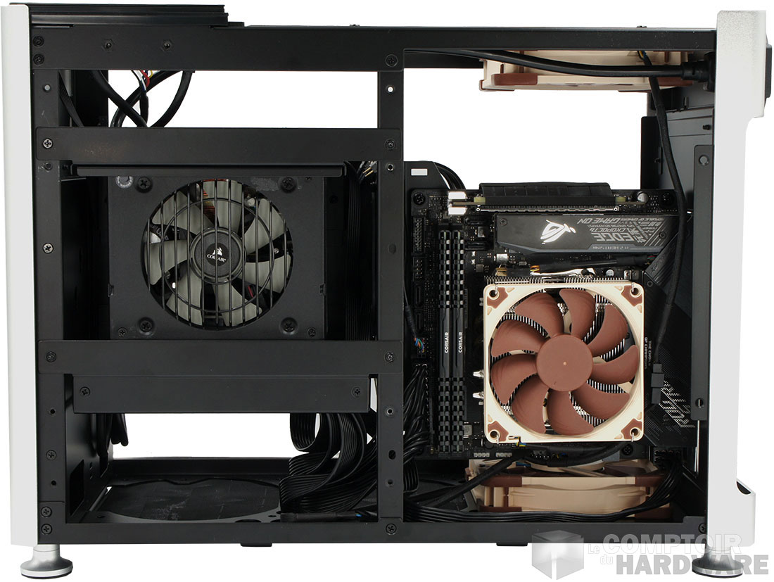 Côté alimentation et carte mère d'origine