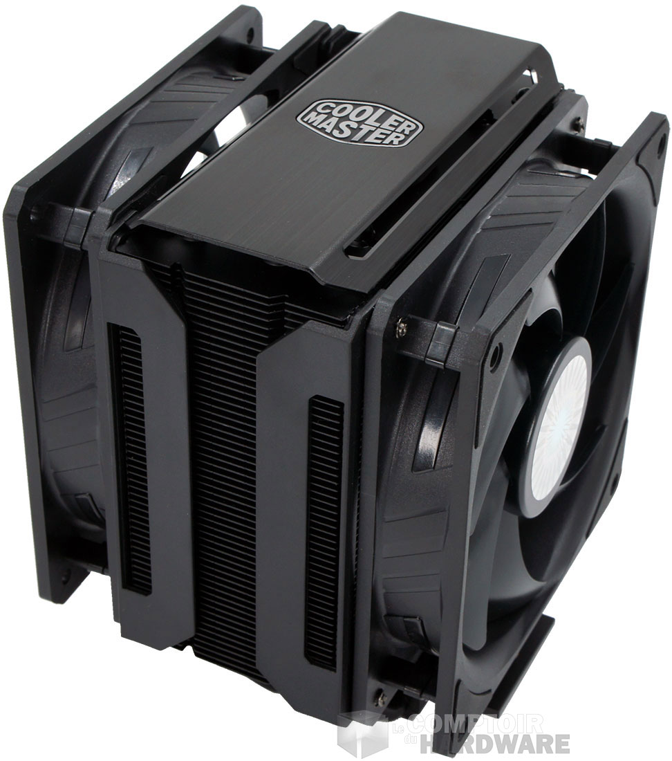 La belle finition noir et la plaque d'alu brossé sur le haut