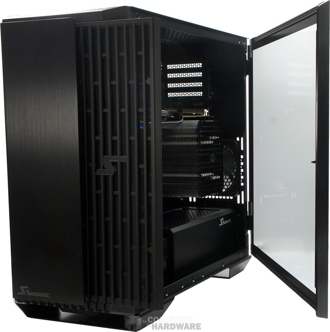 Panneau ouvert et filtre à poussière