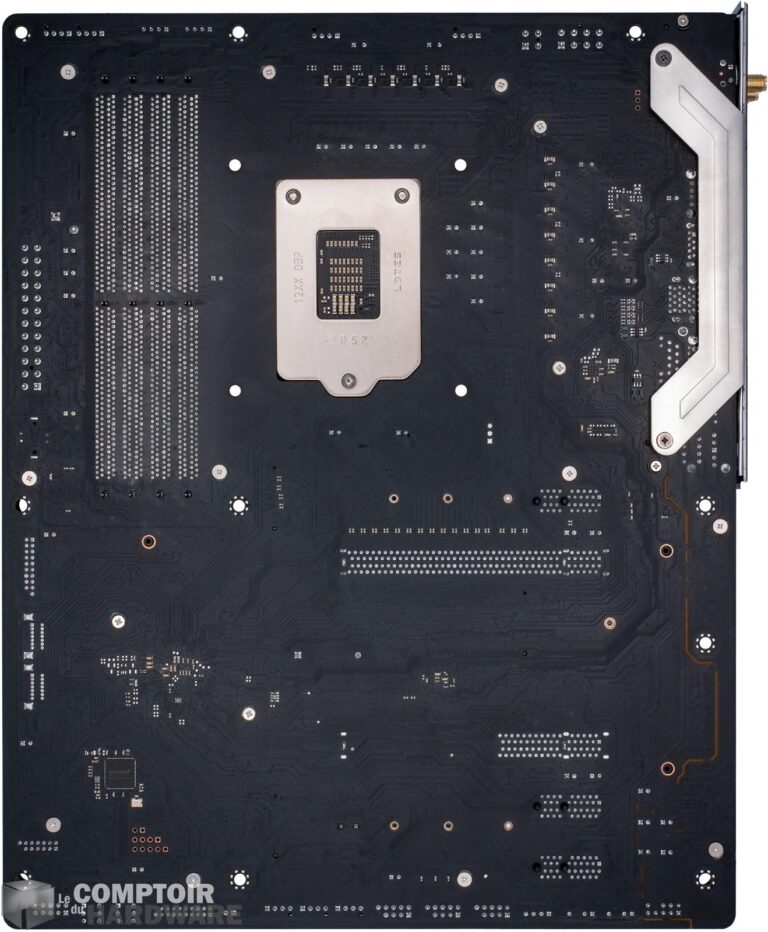 nzxt z590 n7 - vue de dos