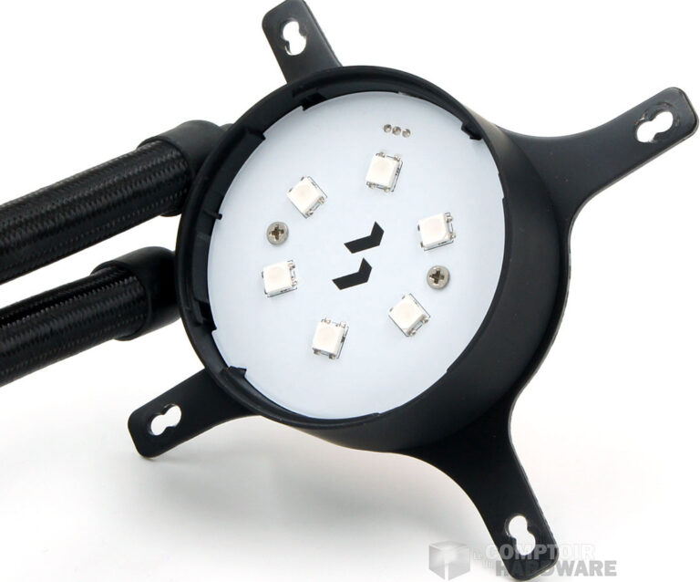 Les DEL sous le capot amovible