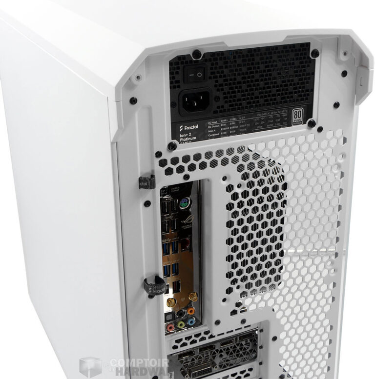 Le bloc d'alim en haut (en accessoire la nouvelle Ion+ 2 Platinum 850W)