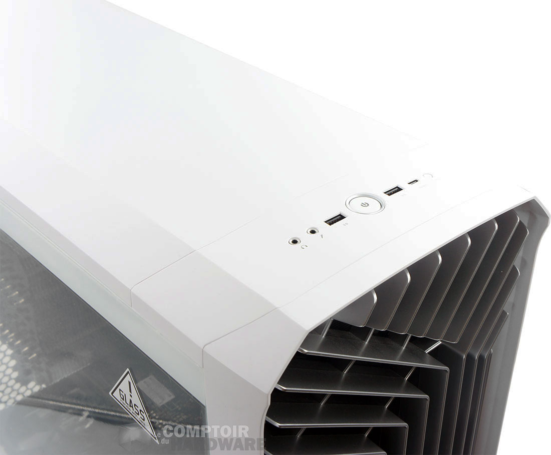 La connectique externe du Torrent