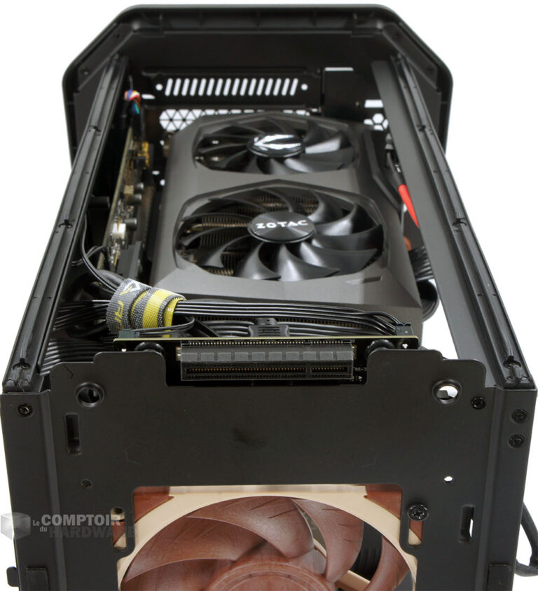 Le connecteur du front panel