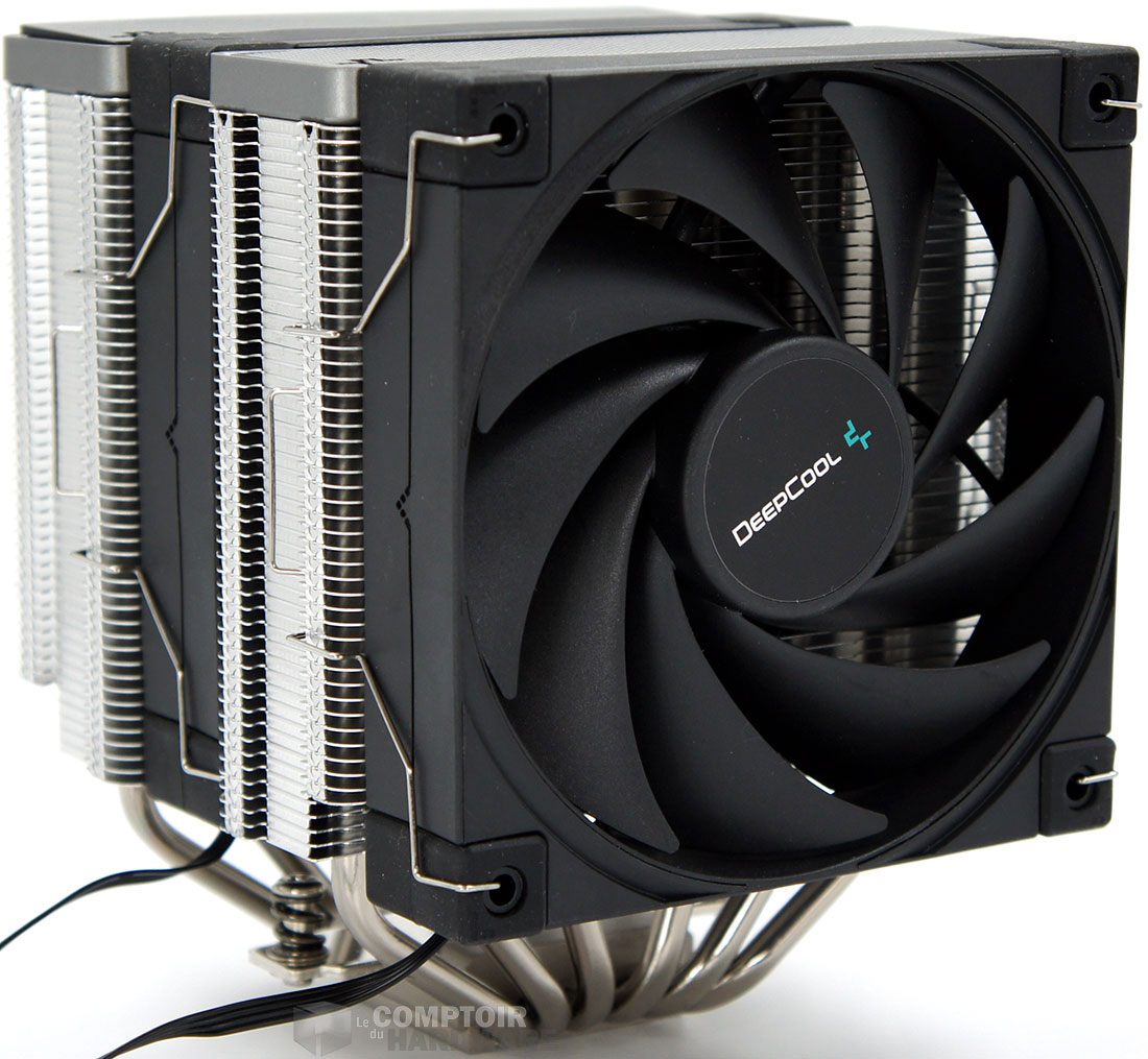 Le bel AK620 de face