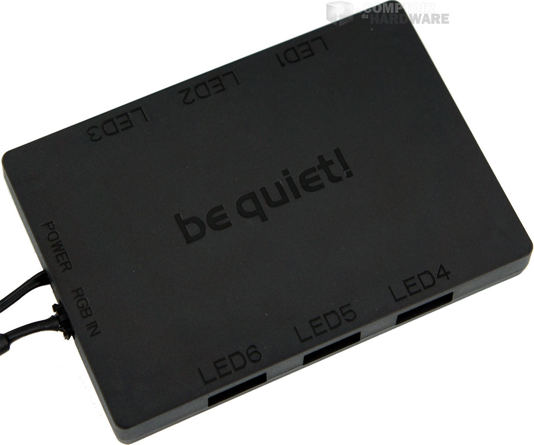 Le hub livré dans le pack, permettant de multiplier les ports aRGB