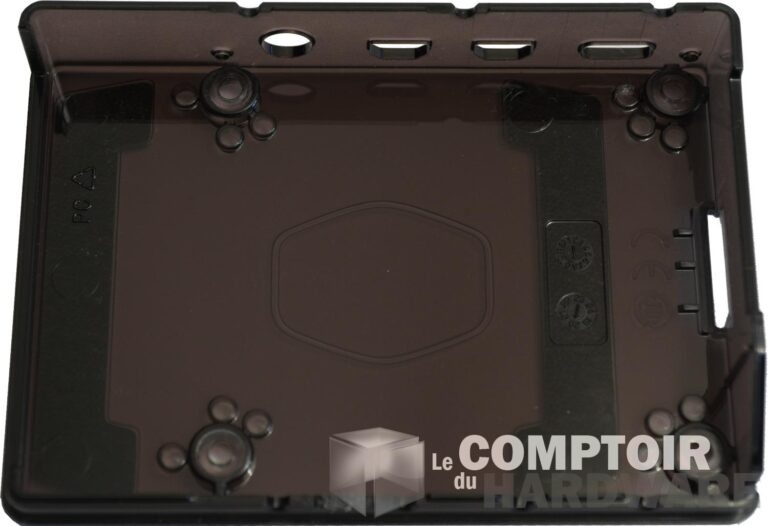 Pi Case 40 : le dessous en platique