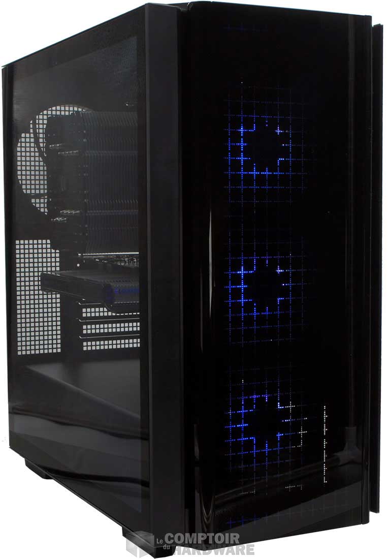 Le CG540 est sa façade en verre