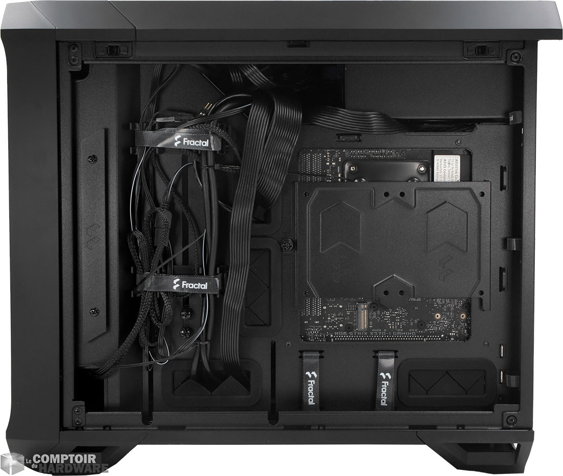 Derrière le petit plateau ITX