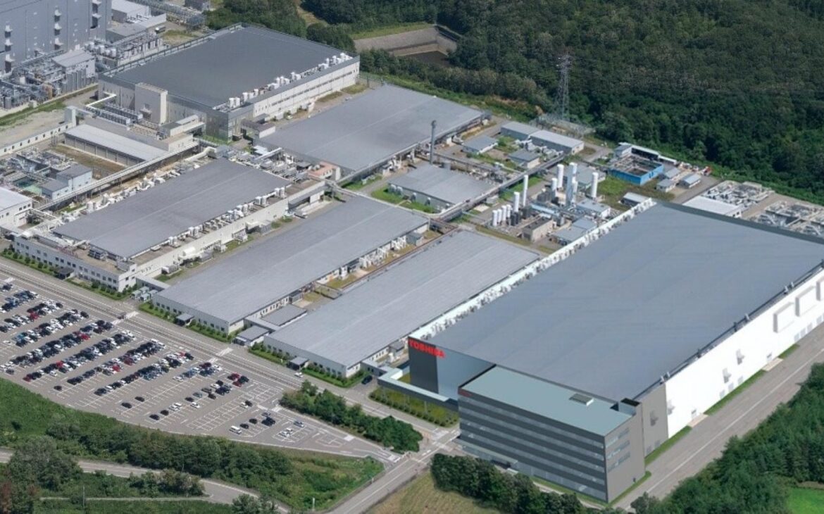 toshiba new fab 300 mm japon