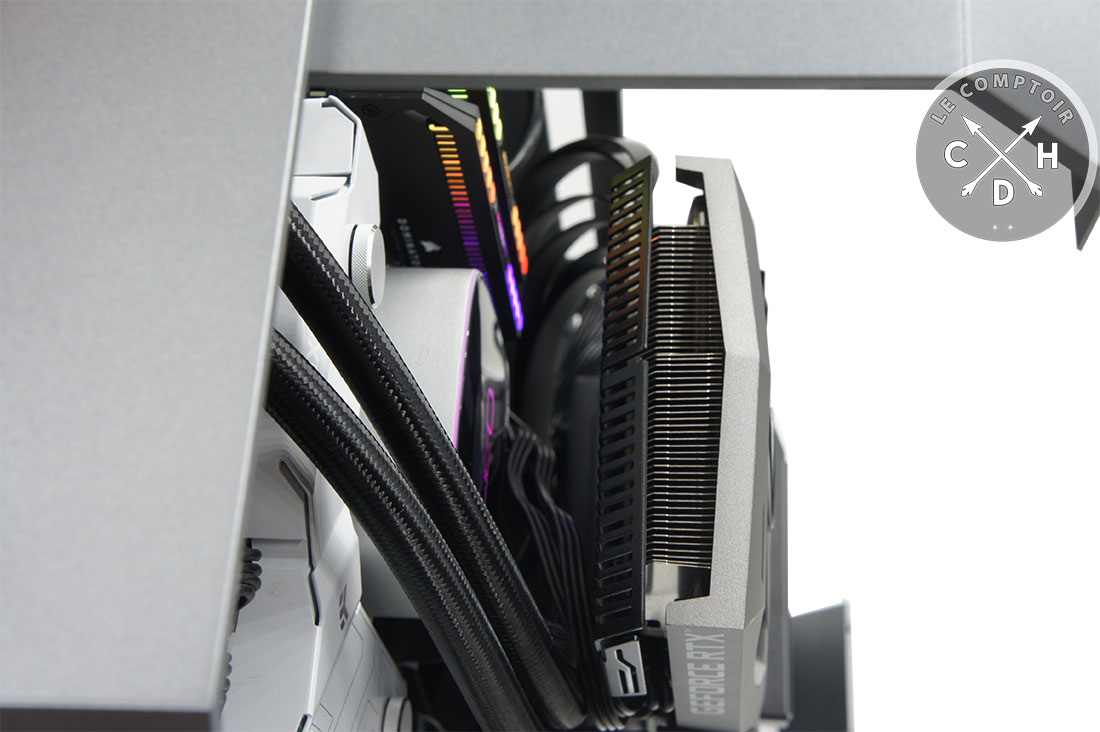 On ne passe pas un doigt derrière le GPU !