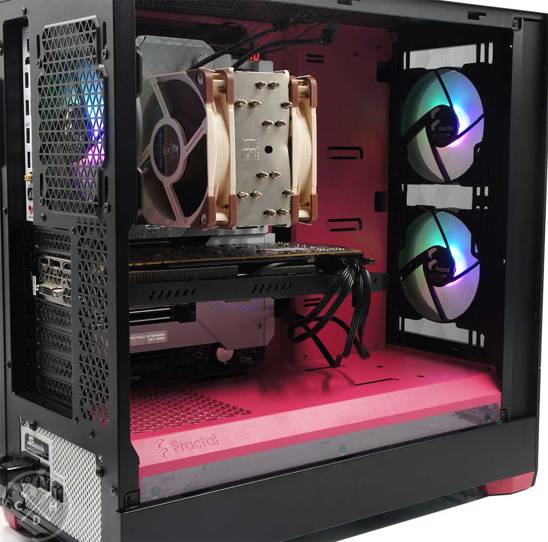 Le compartiment et les ventilateurs à l'avant des Pop (Aspect 120 RGB ici)