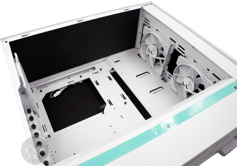 Un revêtement antibruit couvre l 'intérieur des modèles Silent