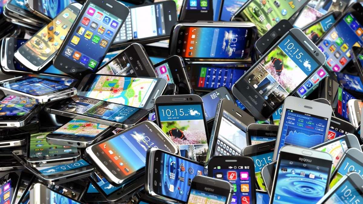 tas de smartphones