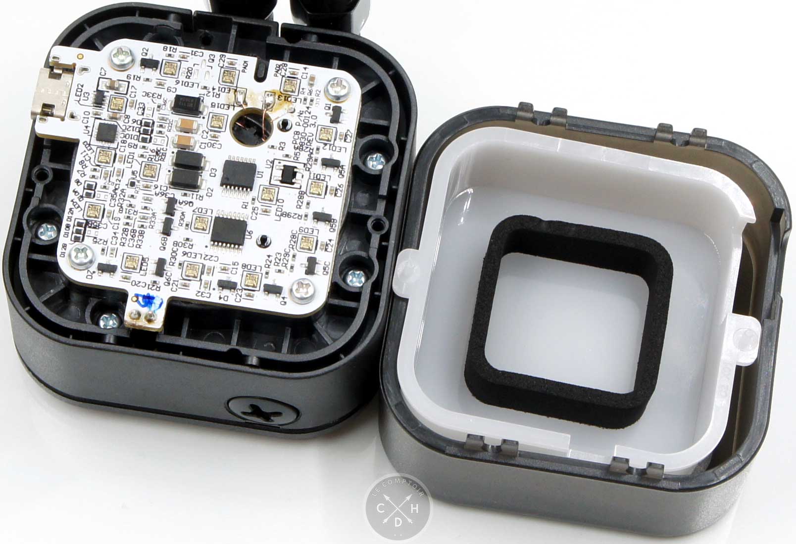 Le lot de 16 DEL adressable caché sous le capot fumé