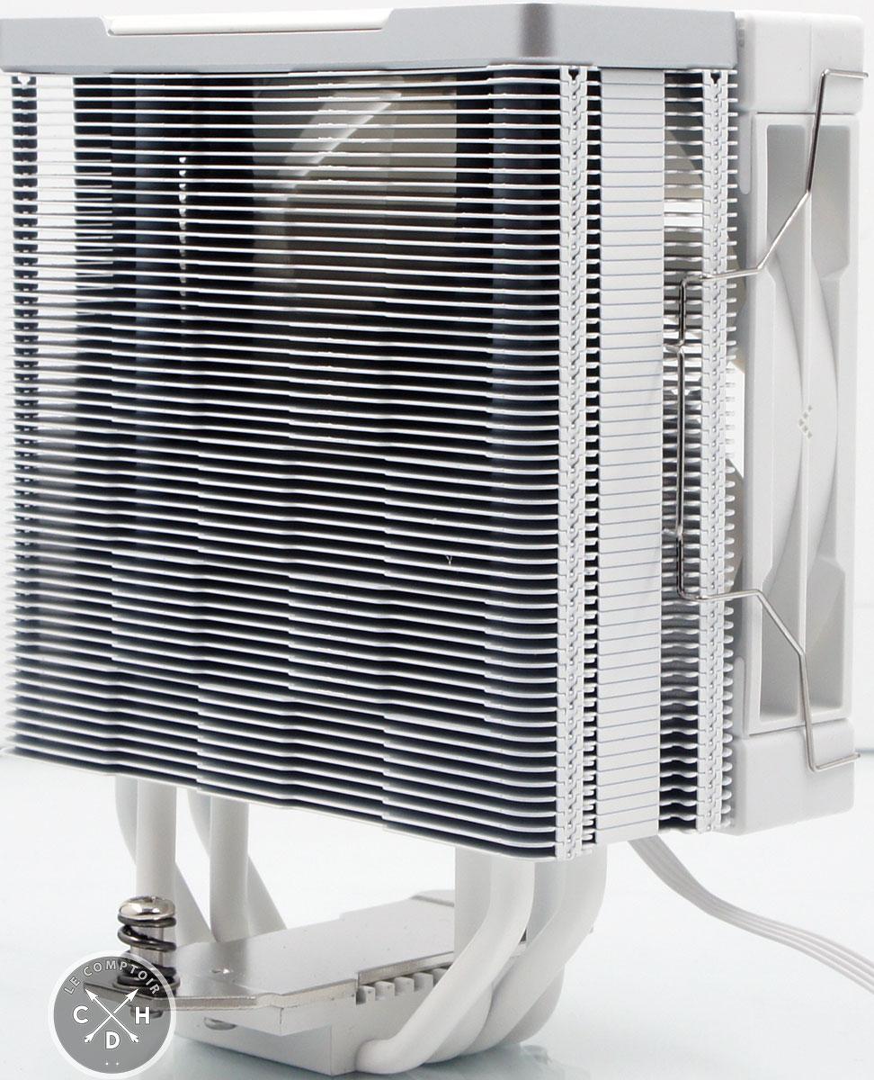 Le dos du dissipateur