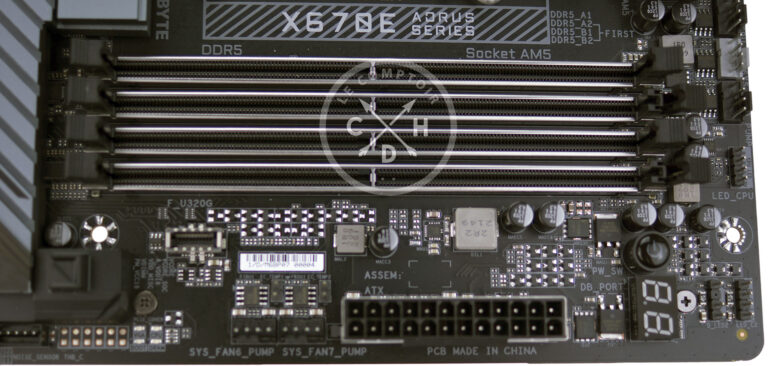 Slots DDR5 et alimentation