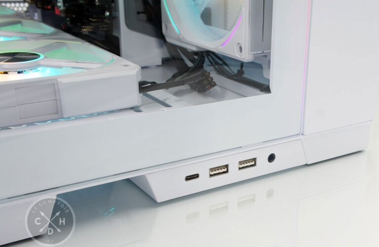 La connectique externe disponible d'origine