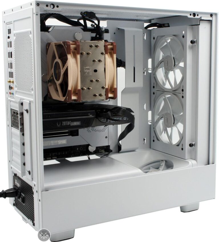 La config assez à l'aise dans ce châssis.