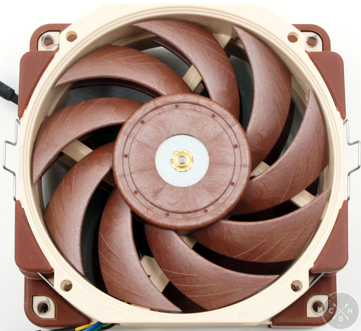 Comparo NF-A12x25 vs NF-A12x25r