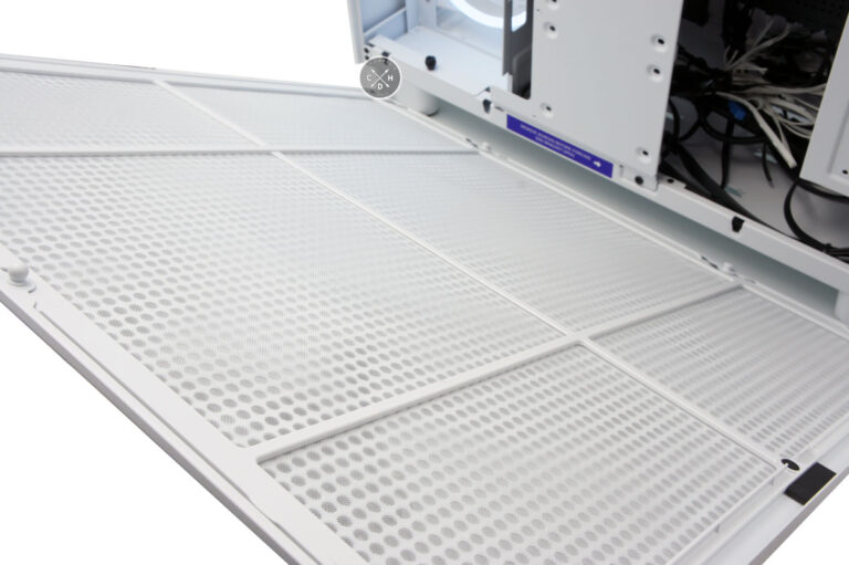 Le filtre derrière le panneau perforé