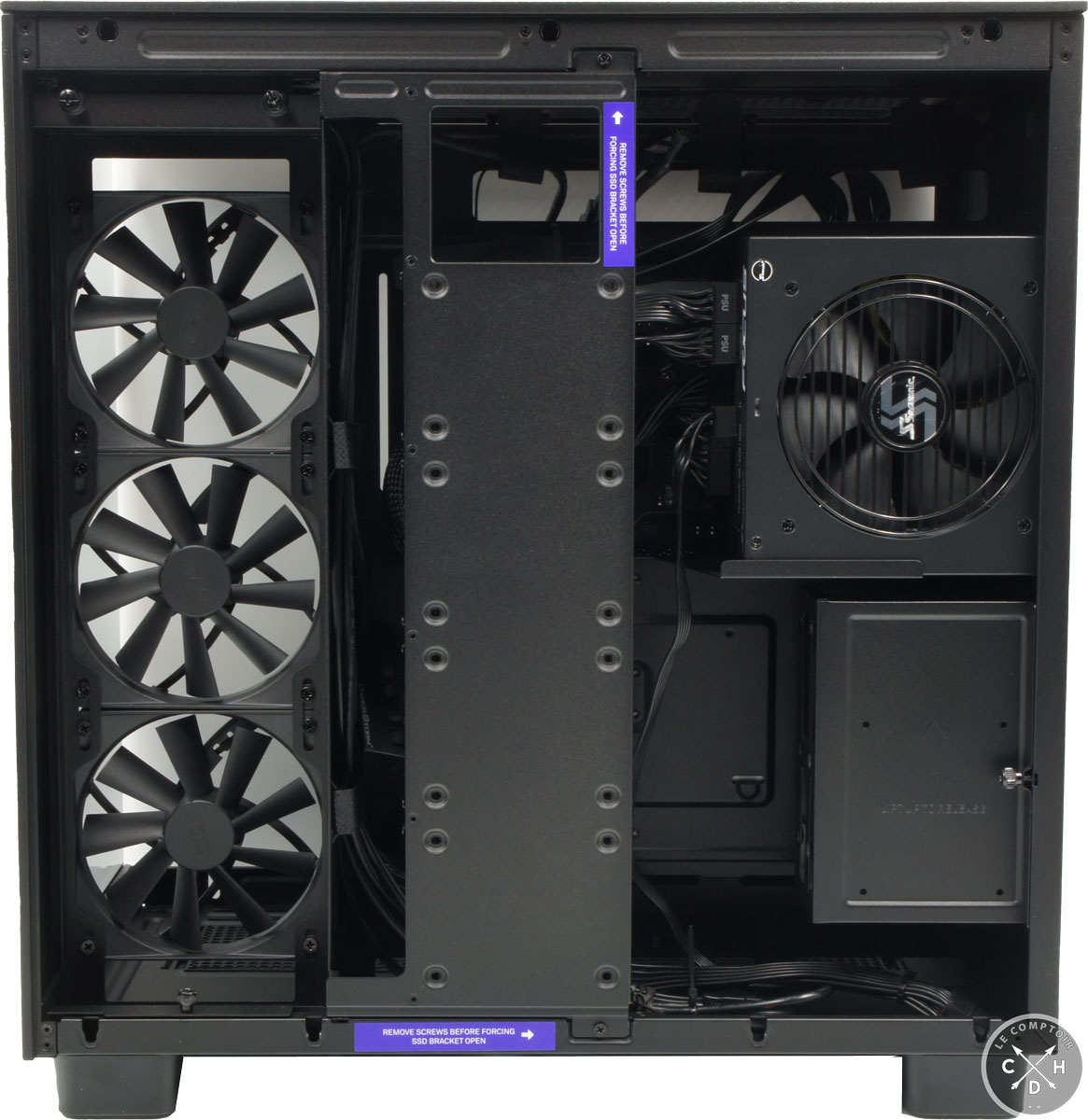 Ici derrière le plateau