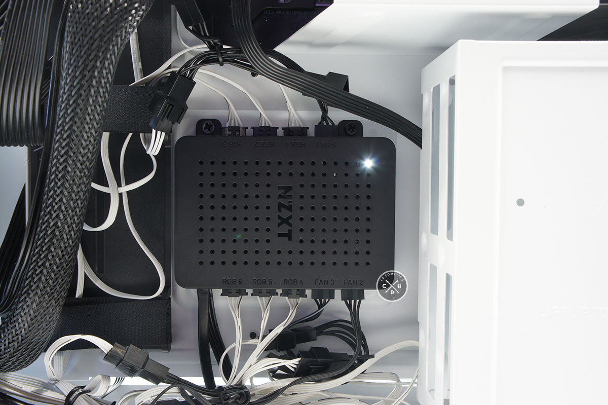 Le hub de contrôle d'éclairage et de ventilation piloté par CAM