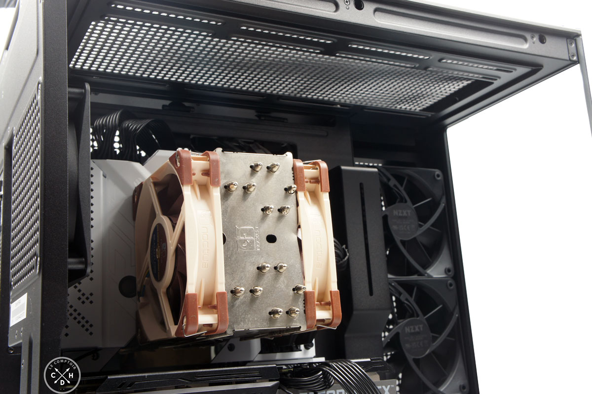 Le support de ventilation pour trois exemplaires de 120 ou deux de 140 