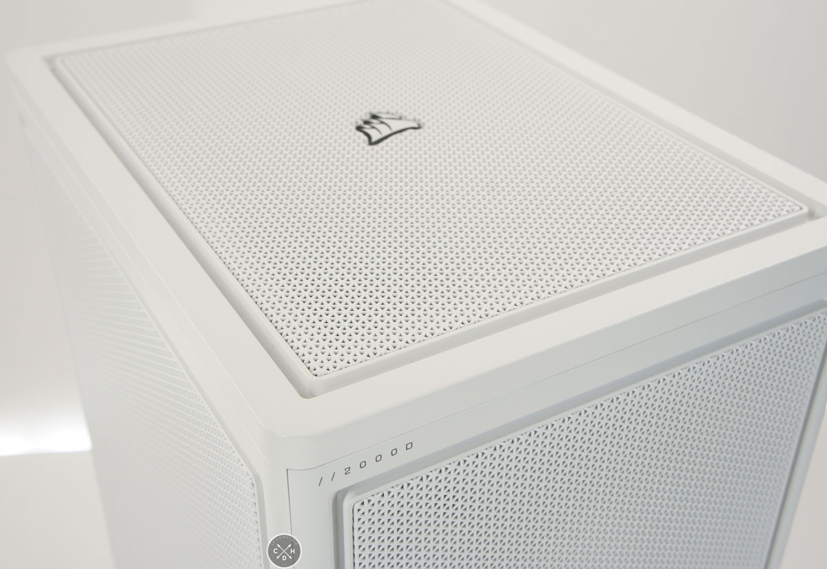 Le haut du boitier et son petit logo