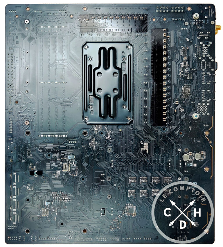 x670e taichi face arrière et... aoilp !