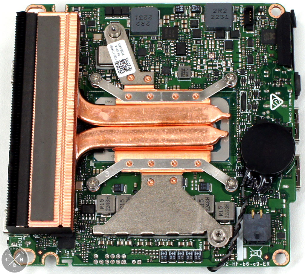 Le dessus, avec l'APU planquée sous le dissipateur en cuivre